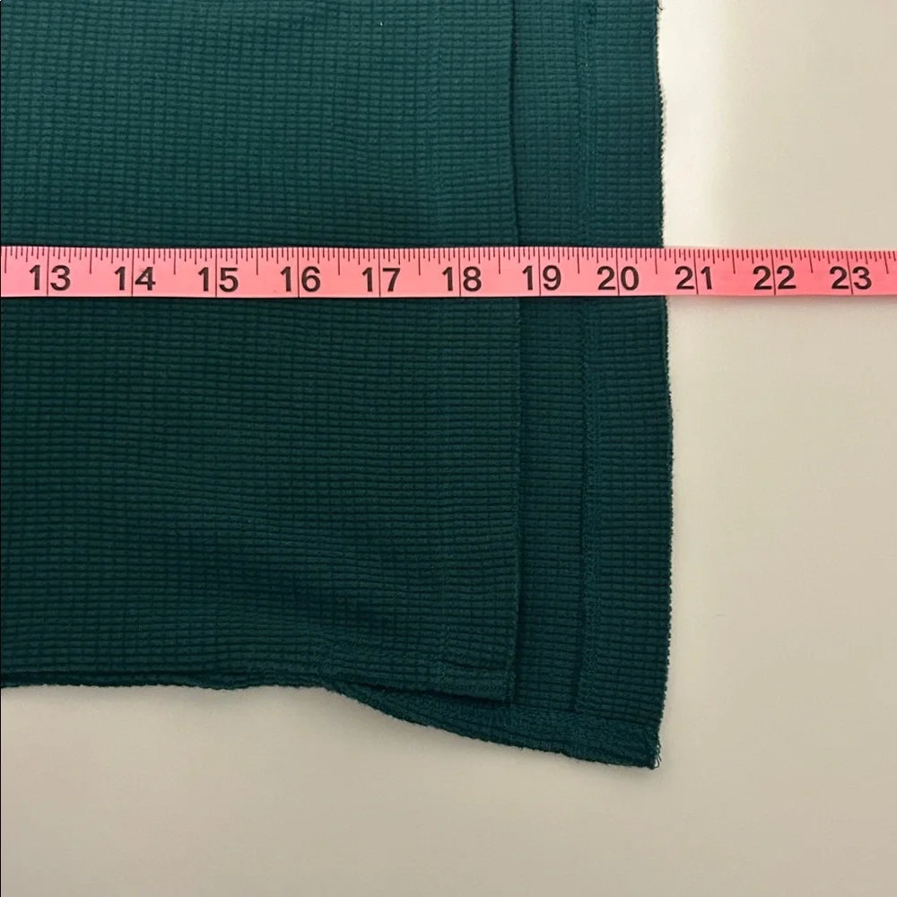Forever 21 Emerald Green Long-sleeve Waffle Crop Top medium - Picture 6 of 7